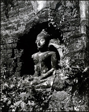 13) IMAGE OF THE BUDDHA ON THE POSTURE OF SUBDUING MARA